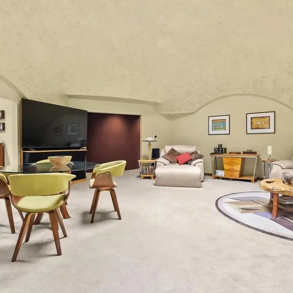 «Луковый дом» в США выставлен на продажу за $1,9 млн «Луковый дом» в США выставлен на продажу за $1,9 млн