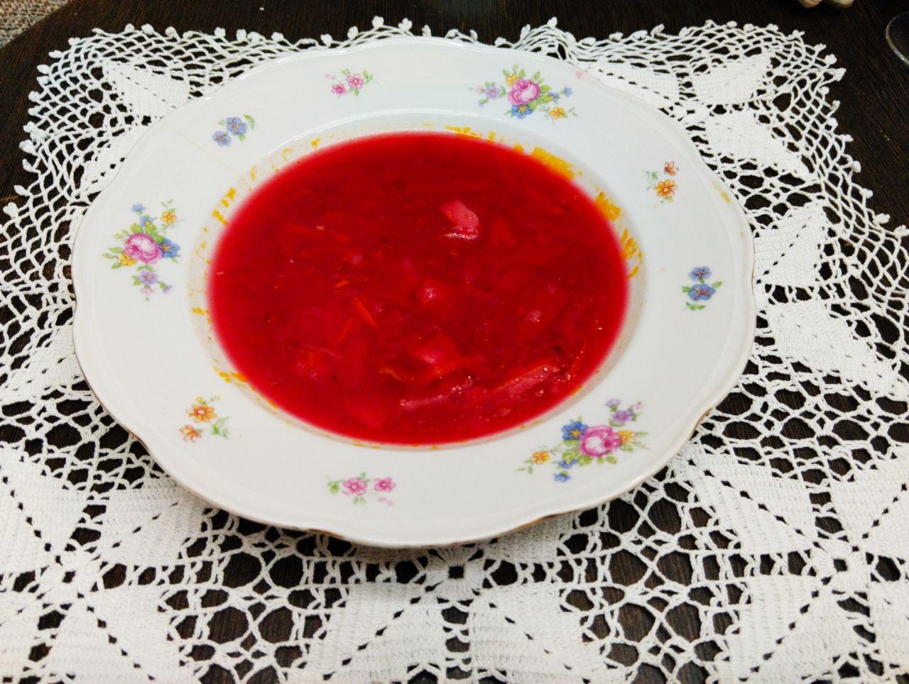 Хоть с говядиной, хоть с уткой — по-чешски: рецепт идеального борща от журналистки 59.RU