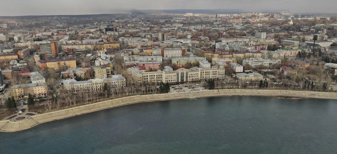Здание Иргиредмета — одно из самых узнаваемых на бульваре Гагарина | Источник: «Яндекс.Карты»