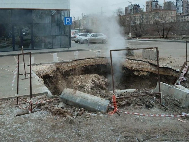Котлован огорожен для безопасности. | Источник: читатели V1.RU