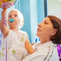 Телеведущая Роза Сябитова снова станет бабушкой