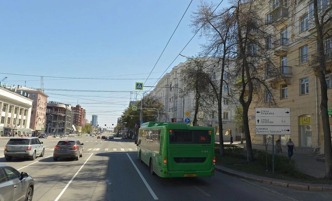 Встретить такие указатели можно даже в центре города | Источник: Яндекс.Карты