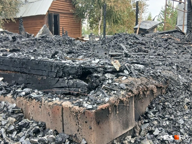 Семья построила частный дом четыре года назад. У них была мечта&nbsp;— уехать подальше от шумного города | Источник: Роман Марьяненко / E1.RU