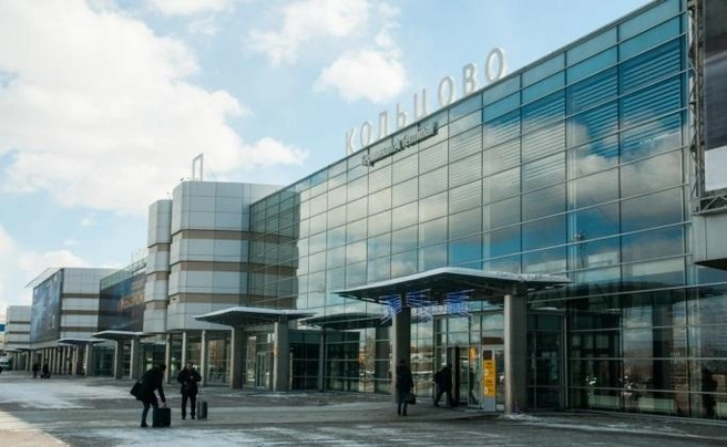 Из Екатеринбурга можно вполне бюджетно улететь в Москву или Анталью | Источник: Артем Устюжанин