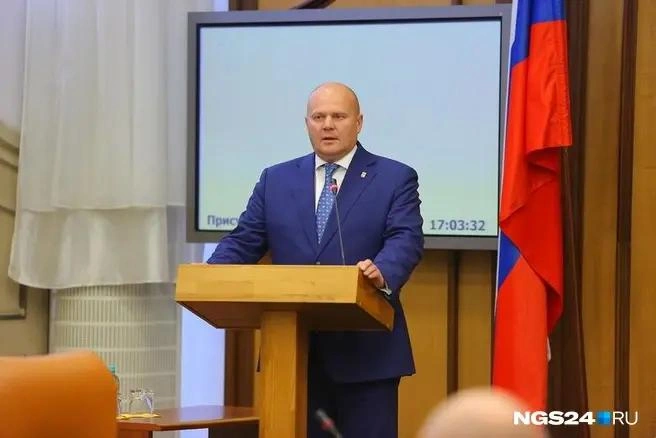 Логинов выступает в своем первом конкурсе на должность мэра | Источник: NGS24.RU