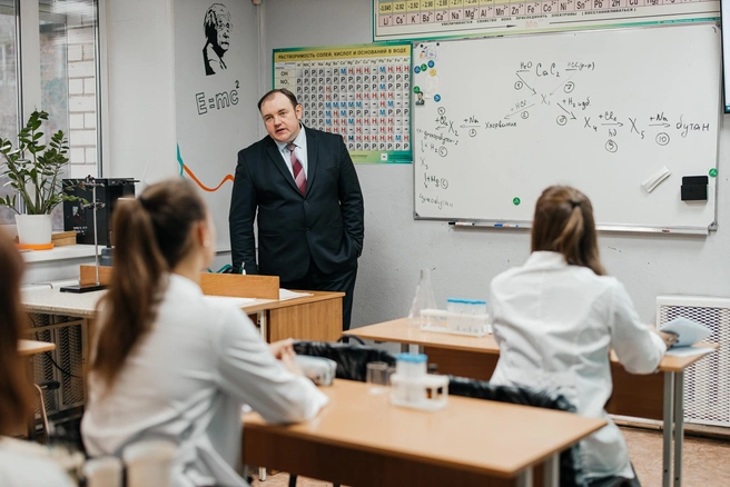 Ребятам умеют объяснять сложное простым языком | Источник: Ксения Зимина