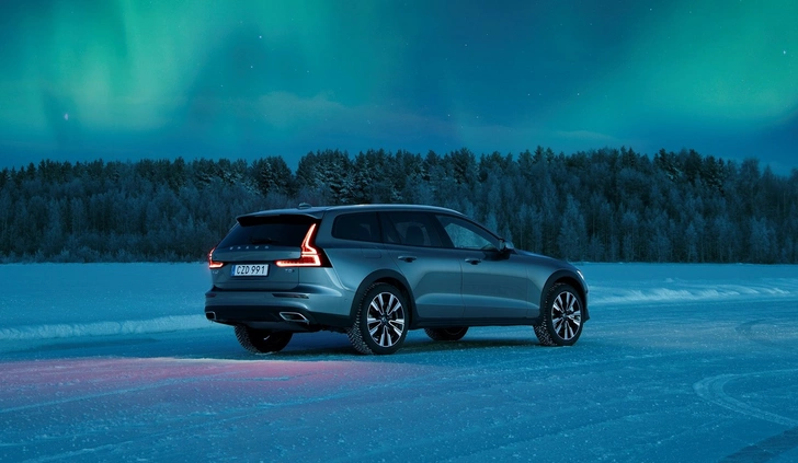 Volvo V60 Cross Country: один автомобиль чтобы править всеми