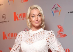 Жена Игоря Вдовина высказалась о конфликте Анастасии Волочковой с дочерью