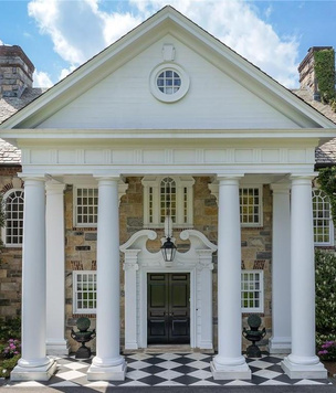 Майкл Дуглас и Кэтрин Зета-Джонс продают свой дом за 12 млн. долларов