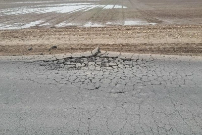 Новая дорога в Рыбном пришла в негодность