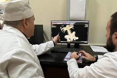 Neurosurgeons in Saratov Remove Shrapnel from Soldier's Spinal Cord