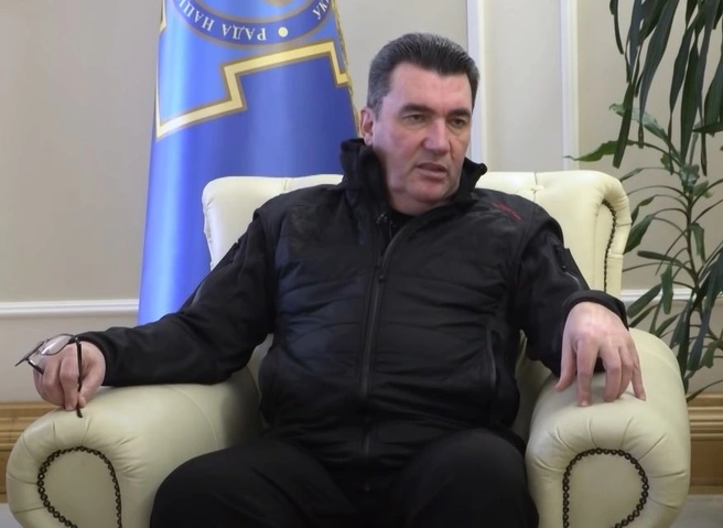 Данилов заявил, что Киеву предлагают корейский сценарий заморозки конфликта | ya62.ru