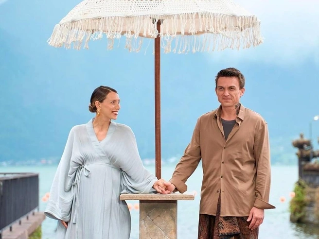 Регина Тодоренко пожаловалась, что даже трекер решил состарить ее раньше времени | Источник: Регина Путешественница / T.me