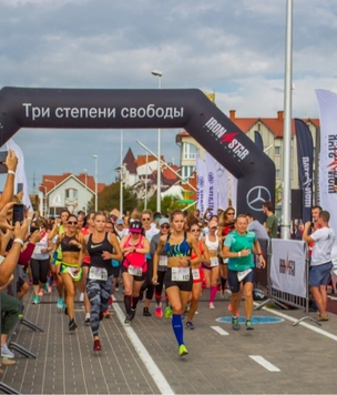 Mercedes-Benz поддержал IRONSTAR 2019