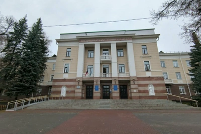 Суд восстановил отчисленную за электроодеяло студентку БГМУ