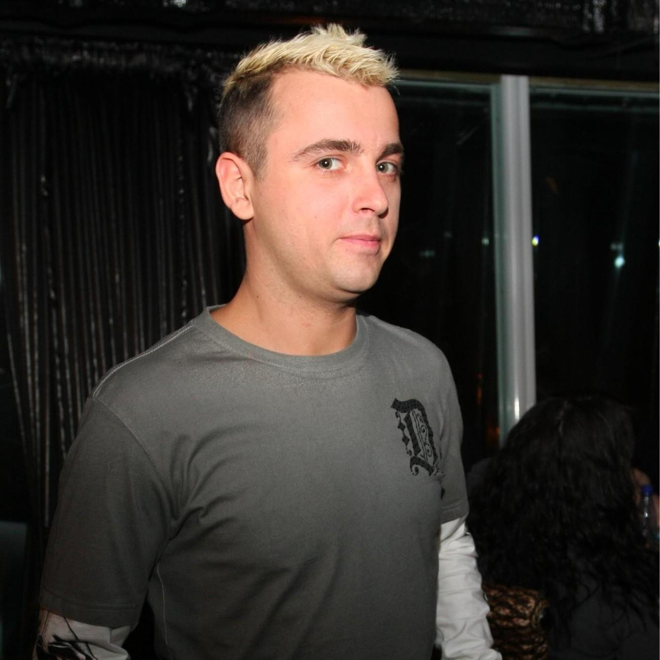 С трудом передвигалась и редко выходила из дома: что известно о последних днях жизни жены Сергея Аморалова