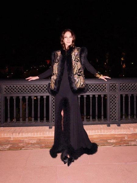 Даша Попова