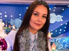 Семейные ужины, колядки, отказ от гаданий: как Федорова, Алибасов, Семенович отмечают Рождество