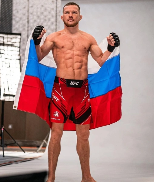 Самые яркие моменты турнира UFC 267: Петр Ян уделал Кори Сэндхагена, а Дана Уайт вспомнил, как предлагал Федору Емельяненко сделку