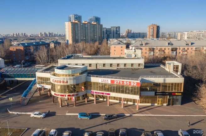 Вторая часть здания продавалась два года назад | Источник: Иванов / 2gis.ru