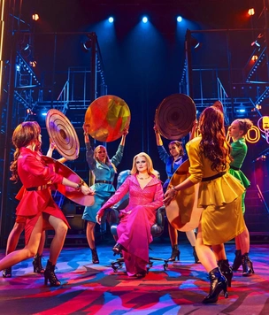 «Красивые, как самоцветы, и крепкие, как зима»: герои мюзикла Басты — о кастингах, прототипах и химии на сцене