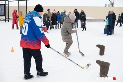 For Those Who Are Malkin at Heart: Play Hockey in Valenki