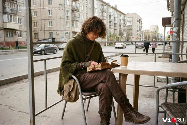 Далеко не всегда «встреча по одежке» поможет узнать человека | Источник: Серафима Пантыкина / V1.RU