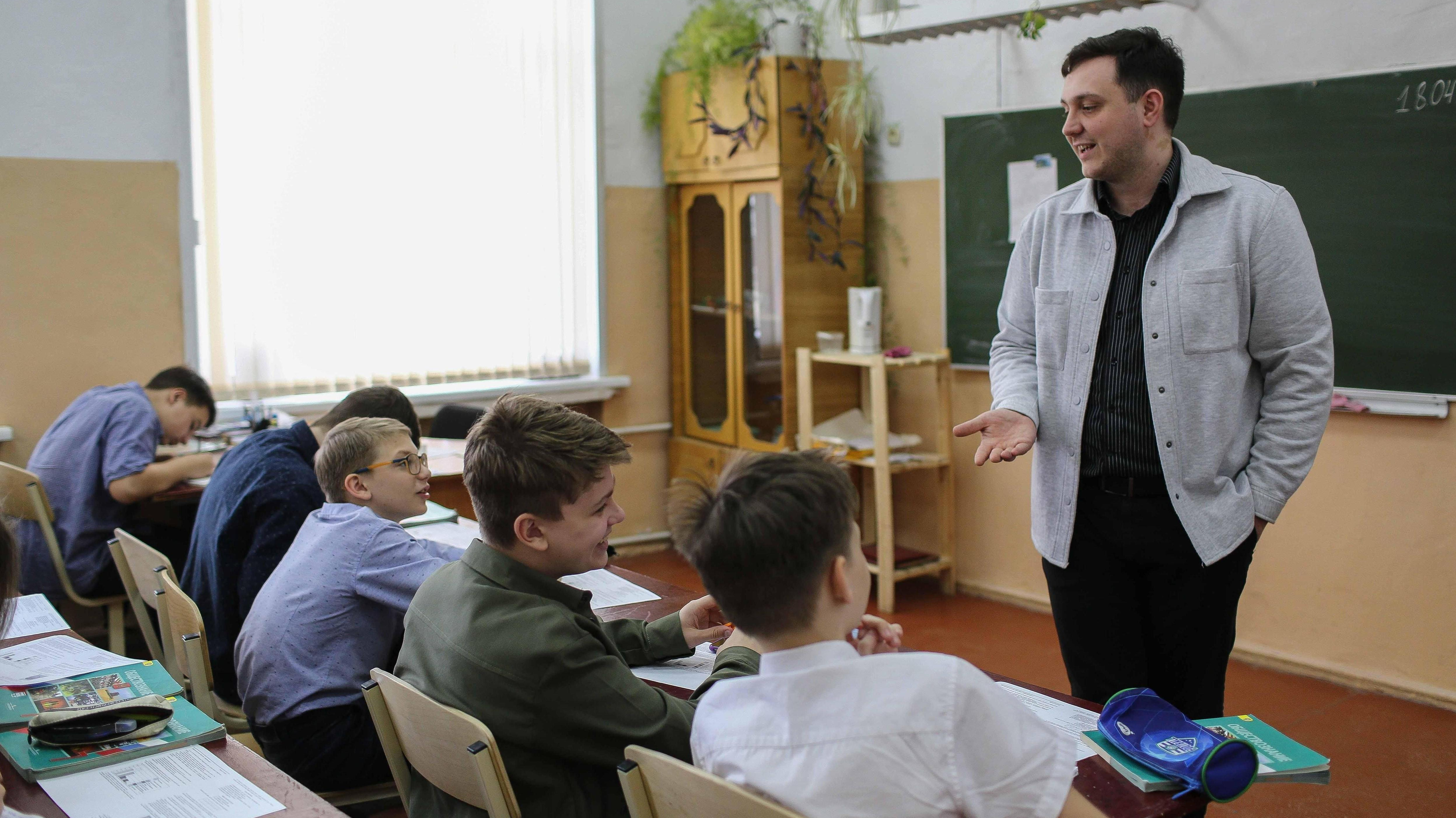 «Уходим в айти»: рассказываем, каким школьным педагогом работать в Саратове выгоднее всего