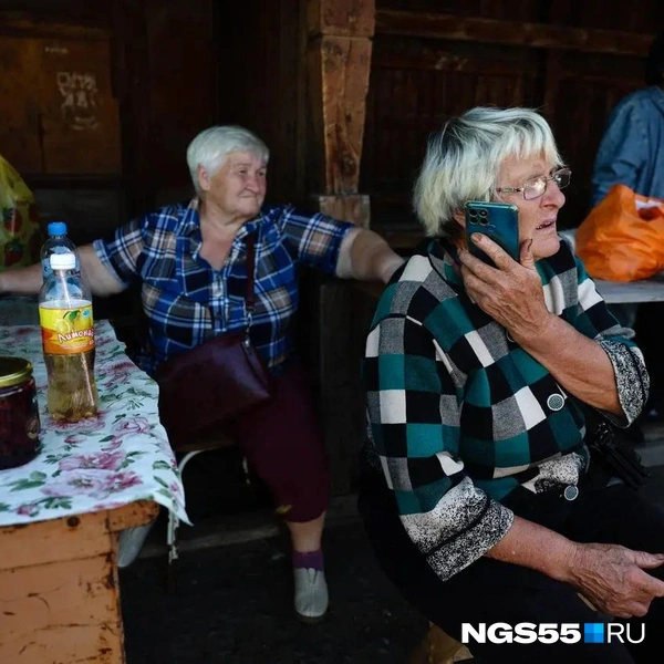 Все продавцы давно знают друг друга  | Источник: Евгений Софийчук / NGS55.RU 