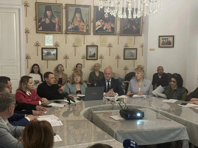 Павел Черепанов выступил с докладом о ходе работ  | Источник: Комиссия по сопровождению мероприятий, проводимых на территории Архиерейского квартала 