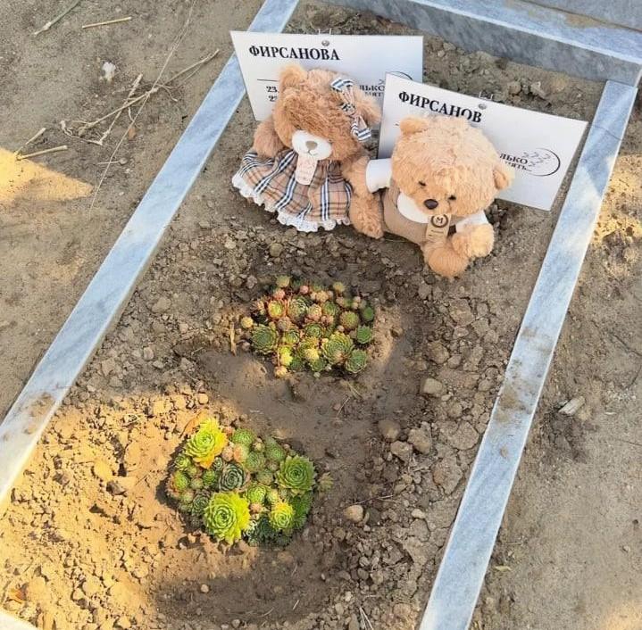 «У меня детский сад на кладбище»: женщина из Волгограда винит врачей в гибели своих новорождённых м…