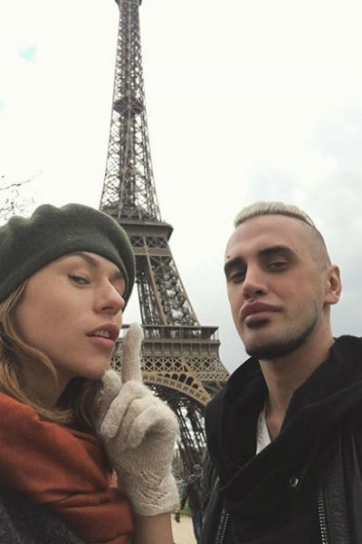Влюбленные Катя и Леня в Париже