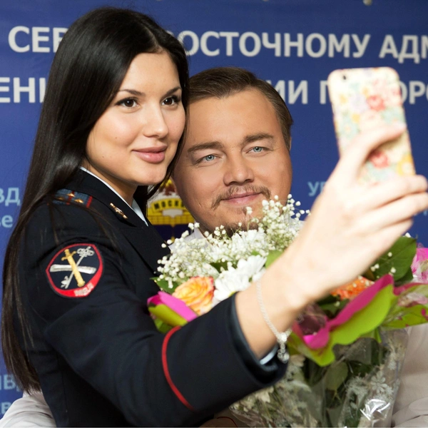 Также Романа приглашали в качестве ведущего на различные мероприятия | Источник: ГУ МВД по Москве / VK.com