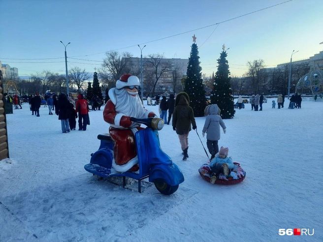 Новогодний городок на площади Ленина в Оренбурге откроется 20 декабря | Источник: Анастасия Баринова / 56.RU