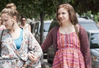 «Я не отвечу ни на одно ее паршивое сообщение»: должна ли настоящая подруга терпеть чужие токсичные отношения