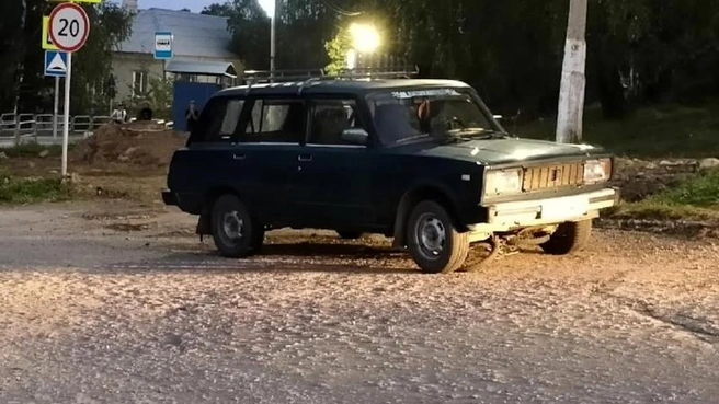 В Вишнегорске автомобиль сбил ребёнка на велосипеде | Источник: 74.xn--b1aew.xn--p1ai