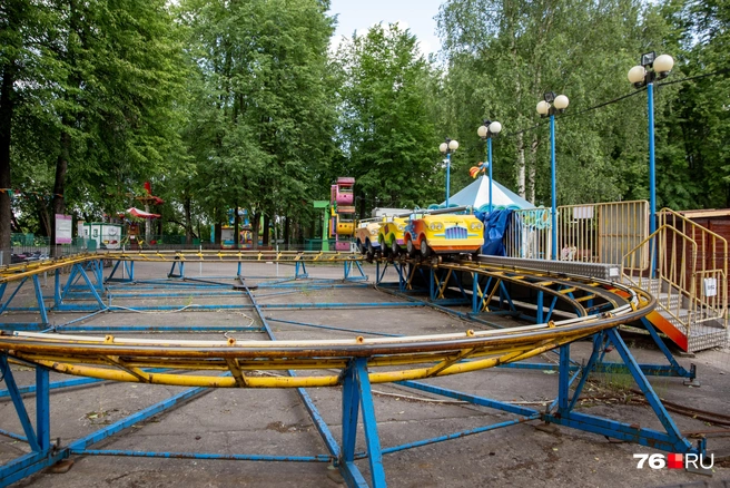 На «Семейную горку» пускают только с пяти лет. Билет стоит 200 рублей с человека | Источник: Кирилл Поверинов / 76.RU