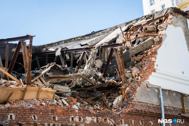 Компании сносят домах в разных районах Новосибирска  | Источник: Александр Ощепков / NGS.RU