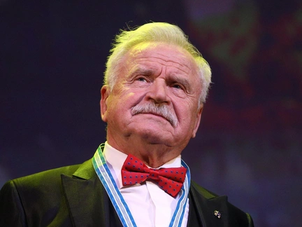 Сергей Никоненко пережил предательство жены и смерть невестки от рака. Как «главный милиционер страны» выдержал испытания