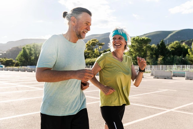 Не нужно пытаться бежать слишком быстро: умеренные тренировки — самые полезные | Источник: Diamond Dogs / iStock