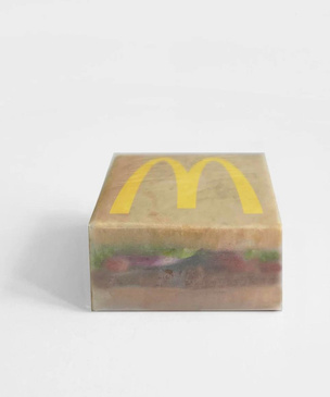Без ярких красок: редизайн упаковки для McDonald's от Канье Уэста