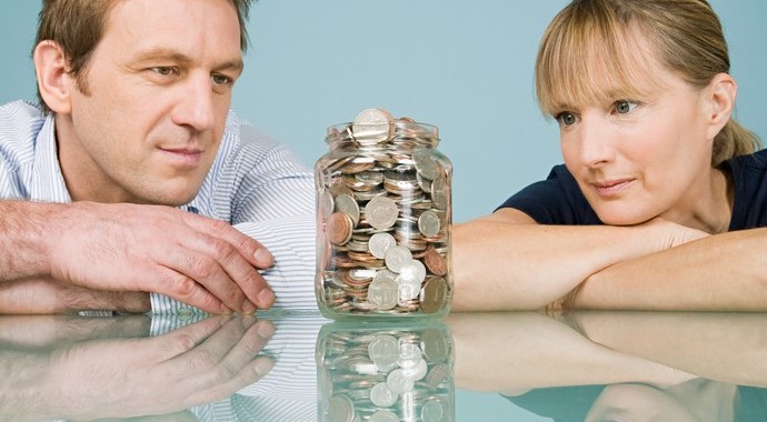 Когда жена тоже должна: в каких случаях придется платить за кредиты супруга
