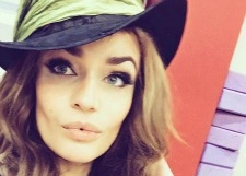 Алена Водонаева продемонстрировала свой наряд для стриптиза