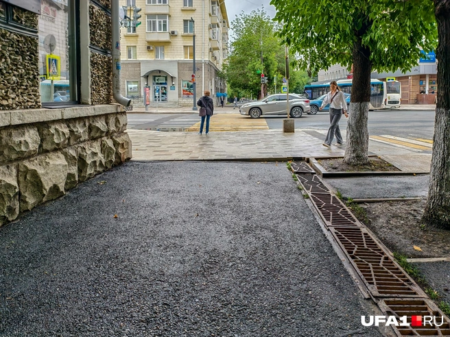 Интересный контраст в центре города | Источник: Булат Салихов / UFA1.RU