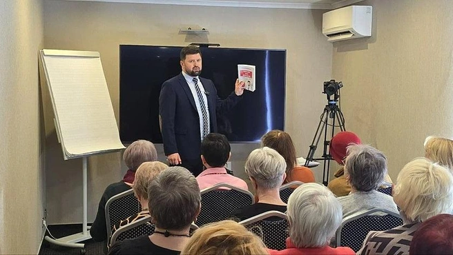 Александр Михалев регулярно публикует материалы об индексации пенсии, доплатах к пенсии, перерасчете, стаже и выплатах пенсионерам | Источник: личный архив Александра Михалева