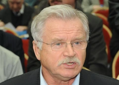 Никоненко обругал Киркорова: «Не уважаю его. Вымахал, а ума не нажил. Ресторанный певец!»