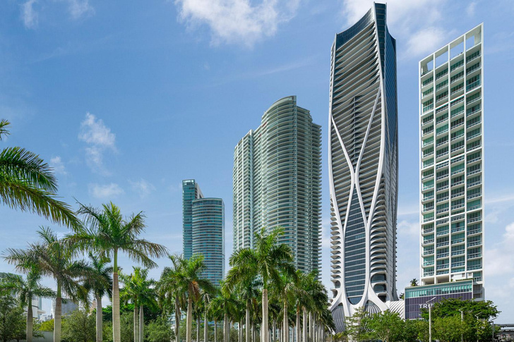 Пять спален, 59-й этаж и гардеробная мечты: где Бекхэмы красиво живут в Майами