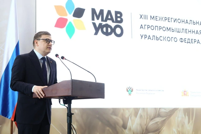 Алексей Текслер: «Это историческое достижение: уже четвертый год подряд мы сохраняем урожай выше двух миллионов тонн» | Источник: Наиль Фаттахов / пресс-служба правительства Челябинской области 