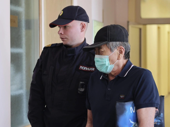 Гособвинение требует назначить Паку 12 лет заключения в колонии строгого режима | Источник: Алексей Волхонский / V1.RU