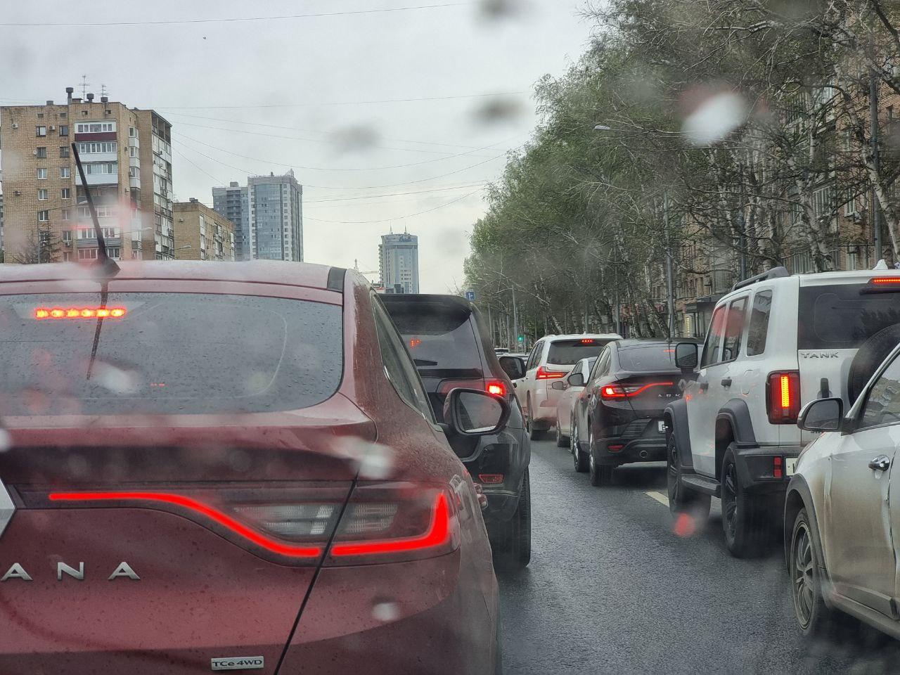В Самаре пробки — 8 баллов. Водители проклинают всё на свете